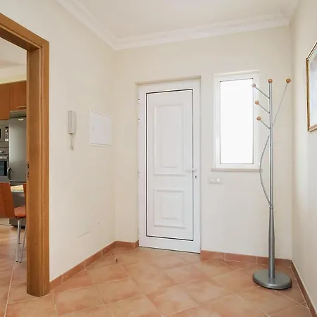 Abf36v2 Charming 2 Bdr Located Only A Few Mi