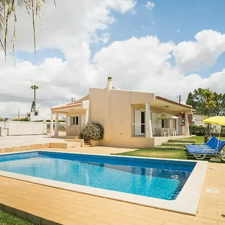 Abf36v2 Charming 2 Bdr Located Only A Few Mi Villa *