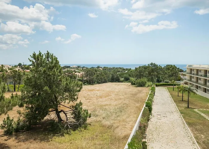 Abf36v2 Charming 2 Bdr Located Only A Few Mi Villa