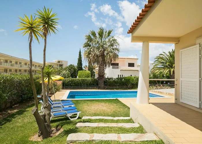 Abf36v2 Charming 2 Bdr Located Only A Few Mi Villa