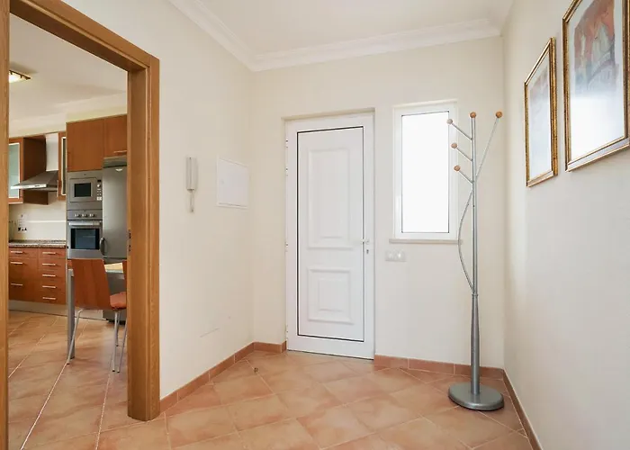 Abf36v2 Charming 2 Bdr Located Only A Few Mi