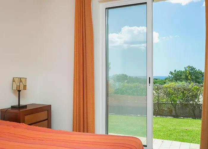 Abf36v2 Charming 2 Bdr Located Only A Few Mi Villa