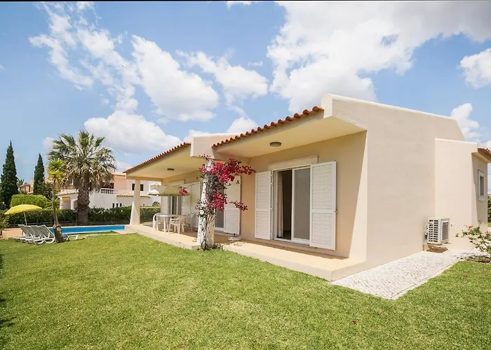 Abf36v2 Charming 2 Bdr Located Only A Few Mi *