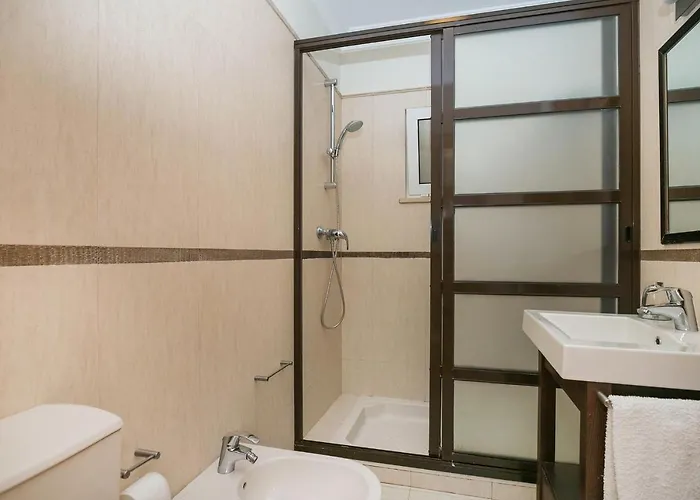 Abf36v2 Charming 2 Bdr Located Only A Few Mi וילה אלבופיירה